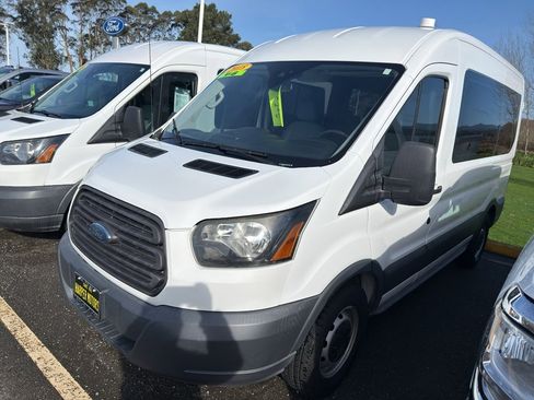 Used 2018 Ford Transit 150 XL image 17