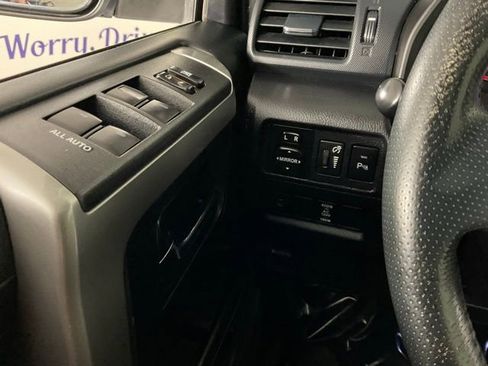 Used 2015 Toyota 4Runner Limited image 19