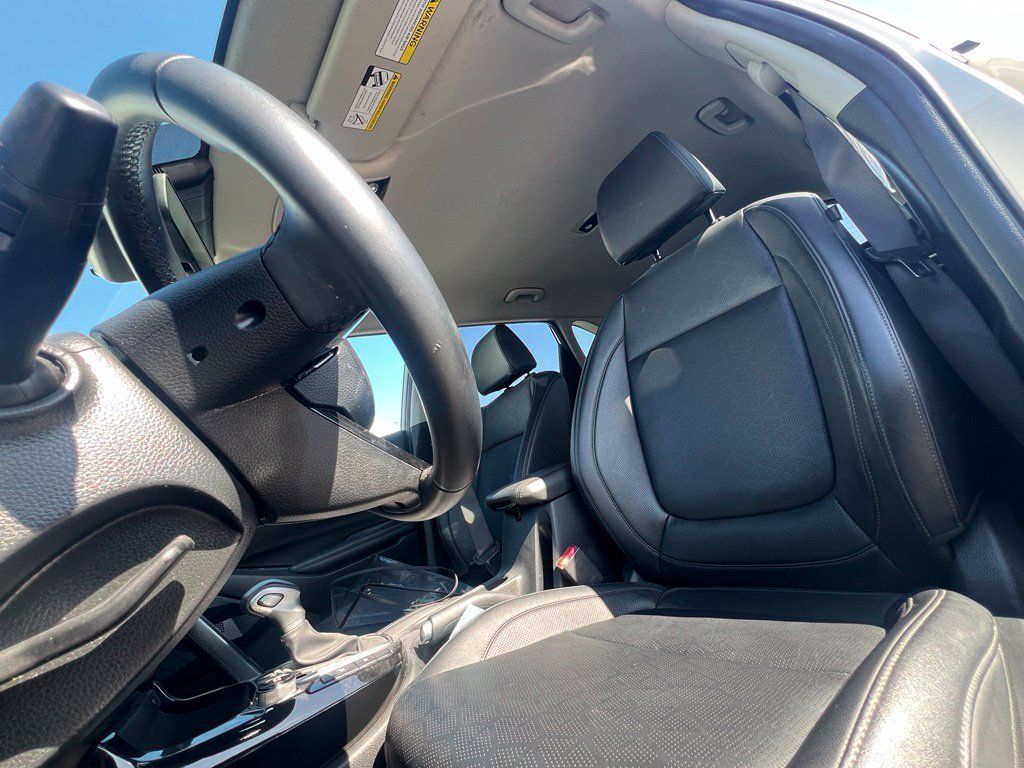 Certified 2025 Kia Seltos EX AWD/4WD image 16