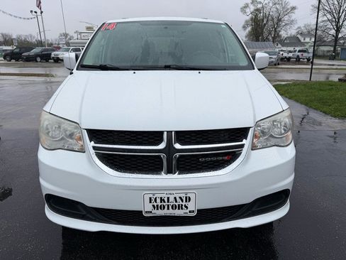 Used 2014 Dodge Grand Caravan SXT w/ Rear Park Assist Package image 4
