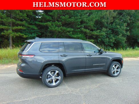 Certified 2024 Jeep Grand Cherokee L Limited w/ Luxury Tech Group II image 13