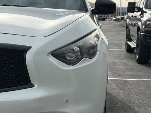 Used 2017 INFINITI QX70 AWD w/ Premium Package image 33