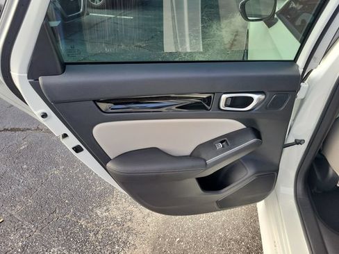 Used 2024 Honda Civic Touring image 13