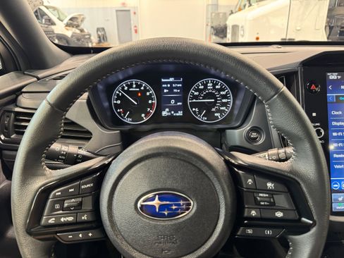 Used 2025 Subaru Forester Premium AWD/4WD image 15