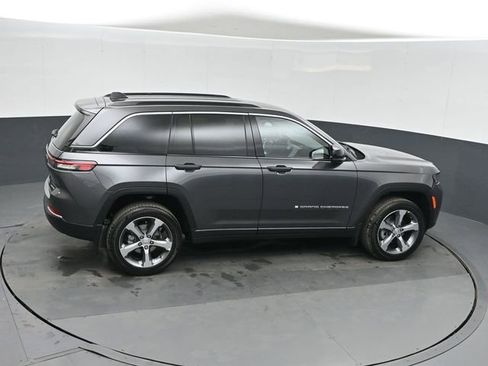 New 2026 Jeep Grand Cherokee Limited w/ Trailer Tow Package RWD image 29