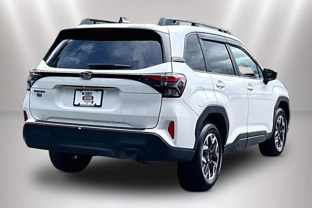 Used 2026 Subaru Forester Premium AWD/4WD image 5