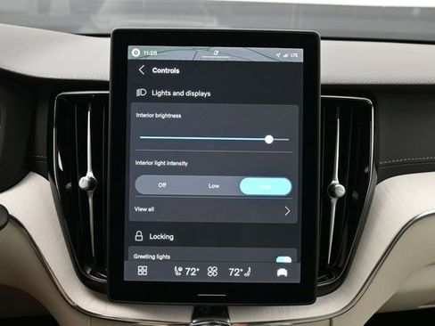 New 2026 Volvo XC60 B5 Ultra w/ Climate Package AWD/4WD image 18