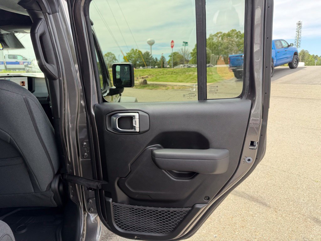 Used 2026 Jeep Wrangler Unlimited Sport AWD/4WD image 33