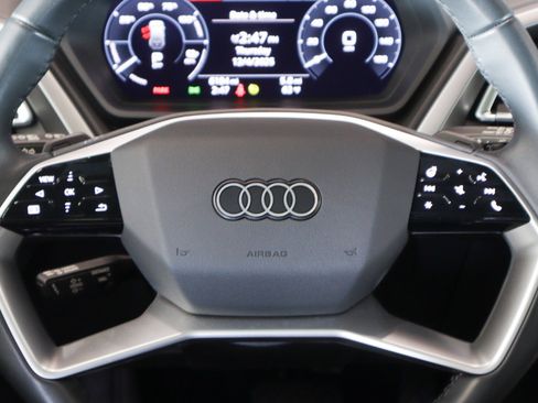 Used 2024 Audi Q4 e-tron Premium Plus w/ Premium Plus image 19
