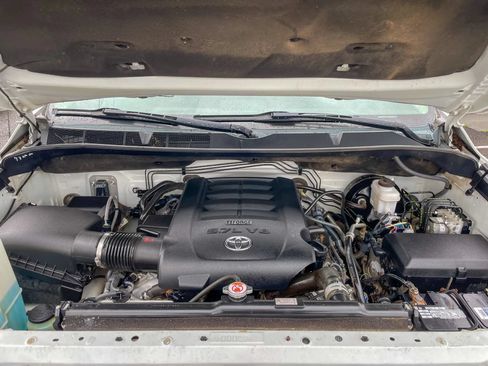 Used 2019 Toyota Tundra SR5 AWD/4WD image 35