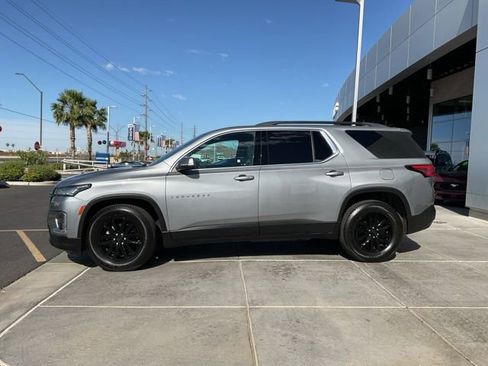Used 2023 Chevrolet Traverse LT FWD image 4