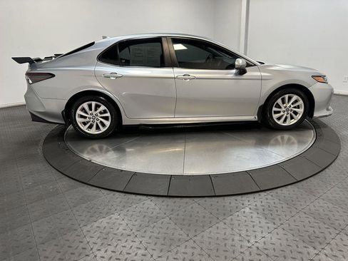 Used 2022 Toyota Camry LE image 14