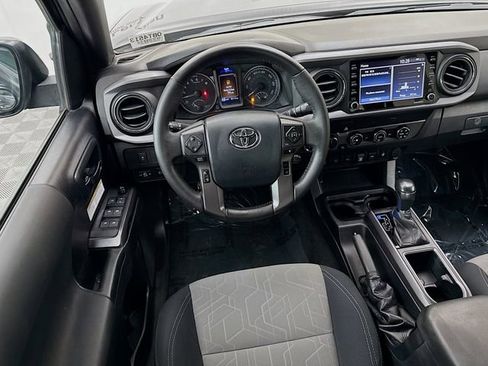 Used 2020 Toyota Tacoma TRD Off-Road image 20