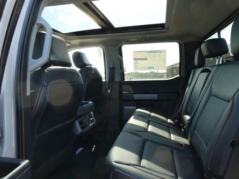 New 2026 Ford F250 Lariat w/ Black Appearance Package AWD/4WD image 15