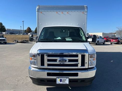 Used 2024 Ford E-350 and Econoline 350 Super Duty w/ Power Windows & Locks Group image 2
