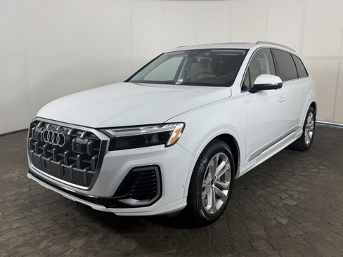 Used 2026 Audi Q7 3.0T Premium Plus w/ Premium Plus Package AWD/4WD image 3