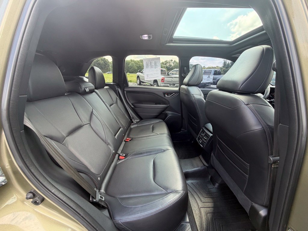 Used 2025 Subaru Forester Limited AWD/4WD image 22