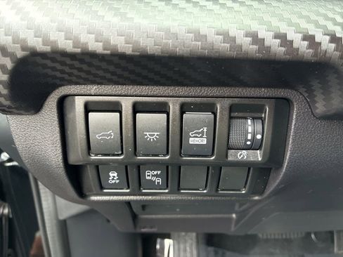 Used 2022 Subaru Ascent Onyx Edition image 11