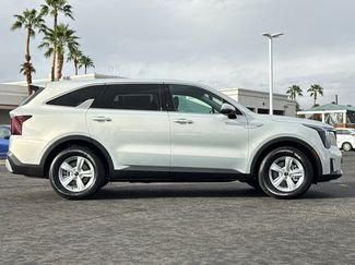 New 2026 Kia Sorento LX video 2