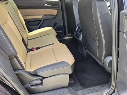 Certified 2022 Volkswagen Atlas Cross Sport SE w/ Black Wheel Package FWD image 15