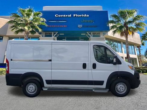 Used 2025 RAM ProMaster 2500 w/ U-Haul Equipment Group FWD image 4