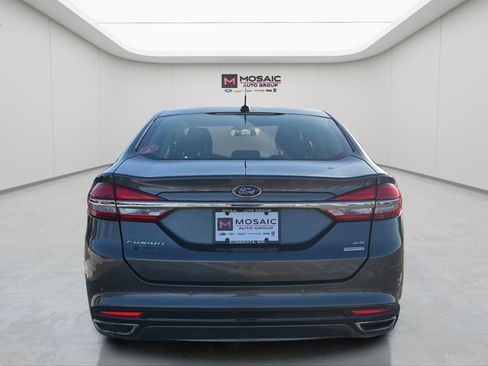 Used 2017 Ford Fusion SE w/ Fusion SE Technology Package image 27