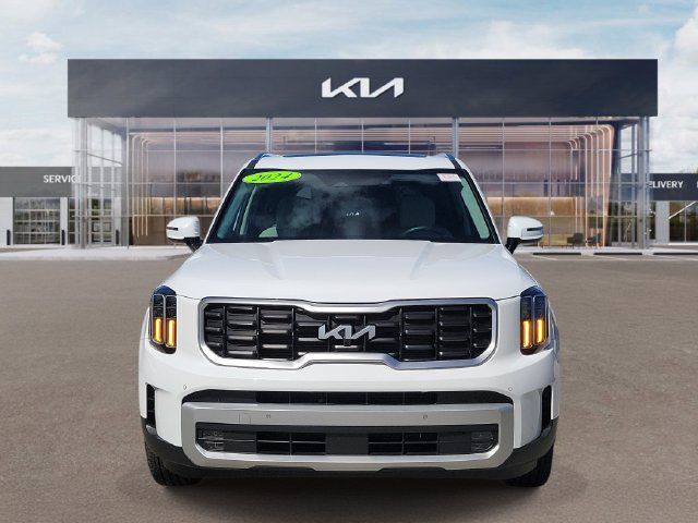 Certified 2024 Kia Telluride SX Prestige w/ Towing Package AWD/4WD image 2