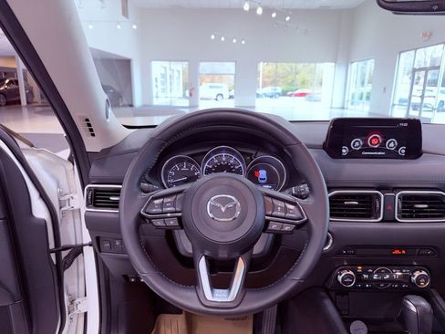 Used 2018 MAZDA CX-5 Touring w/ Preferred Equipment Package image 17