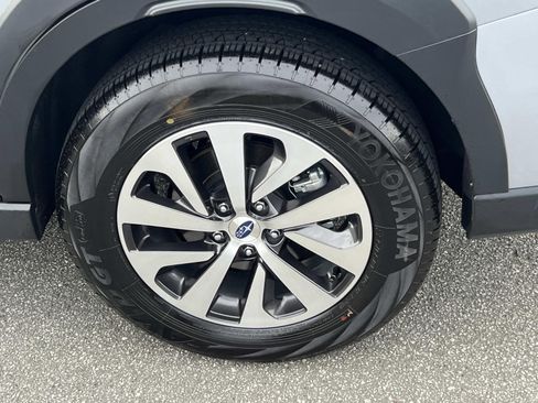 Certified 2025 Subaru Outback Premium w/ Popular Package #1A image 19