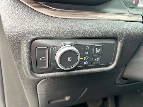 Used 2022 Ford Explorer Limited w/ Equipment Group 301A RWD image 14