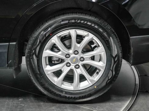 Used 2021 Chevrolet Equinox LT w/ LPO, Blackout Package FWD image 10