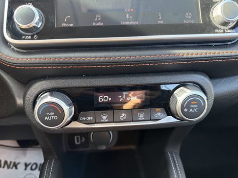 Used 2019 Nissan Kicks SR FWD image 19