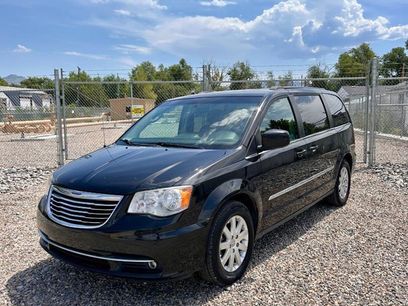 Used 2014 Chrysler Town & Country Touring w/ Driver Convenience Group