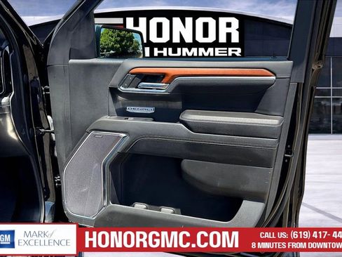 Used 2023 GMC Sierra 1500 Denali AWD/4WD image 29