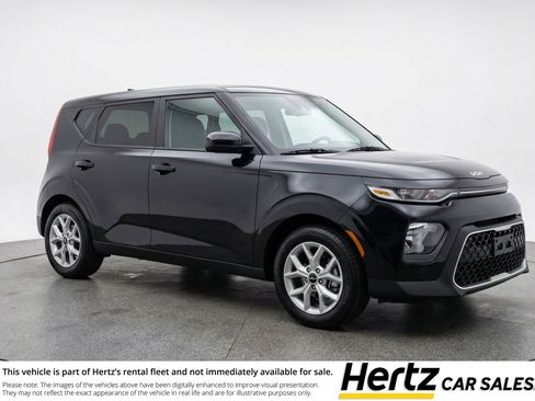 Used 2025 Kia Soul LX w/ LX Technology Package FWD image 1