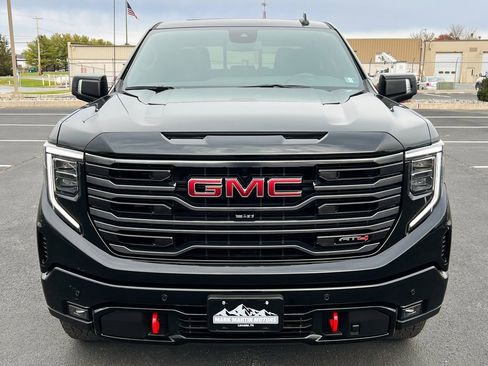 Used 2025 GMC Sierra 1500 AT4 w/ AT4 Preferred Package image 14