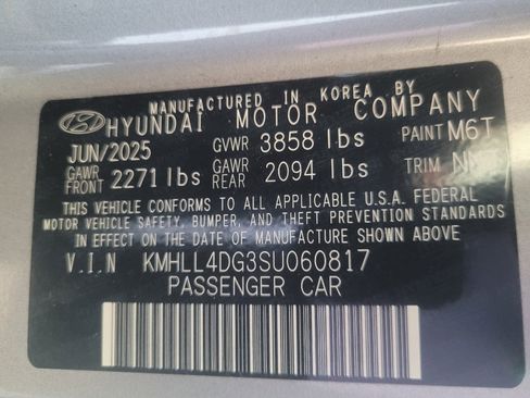 Used 2025 Hyundai Elantra SE FWD image 33