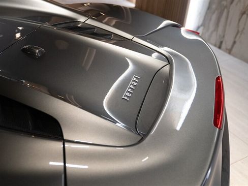 Used 2018 Ferrari 488 Spider RWD image 15