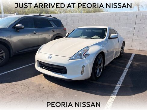 Used 2014 Nissan 370Z Coupe w/ Sport Package RWD image 1