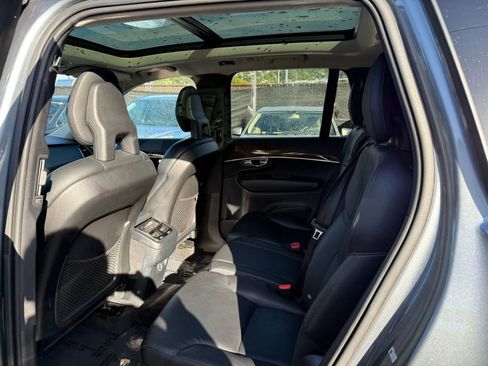 Used 2016 Volvo XC90 T6 Momentum w/ Momentum Plus Package image 11