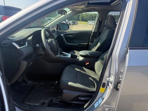 Used 2019 Toyota RAV4 XLE w/ All Weather Liner Package AWD/4WD image 3