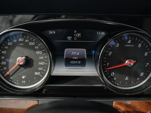 Used 2018 Mercedes-Benz E 300 E 300 4MATIC Sedan 4D image 23
