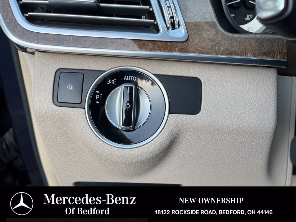 Used 2014 Mercedes-Benz E 350 4MATIC Sedan image 27