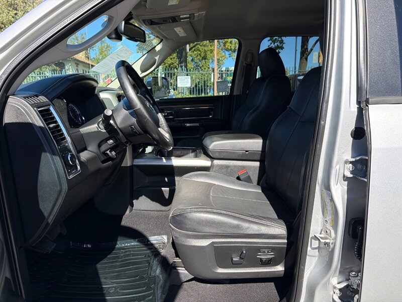 Used 2018 RAM 2500 Laramie w/ Convenience Group AWD/4WD image 16