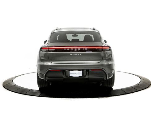 New 2026 Porsche Macan 4S Electric AWD/4WD image 6