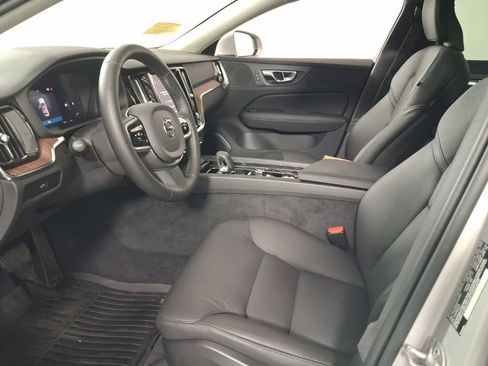 Certified 2025 Volvo V60 B5 Cross Country Plus AWD/4WD image 21