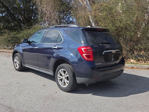 Used 2017 Chevrolet Equinox LT w/ Convenience Package image 3