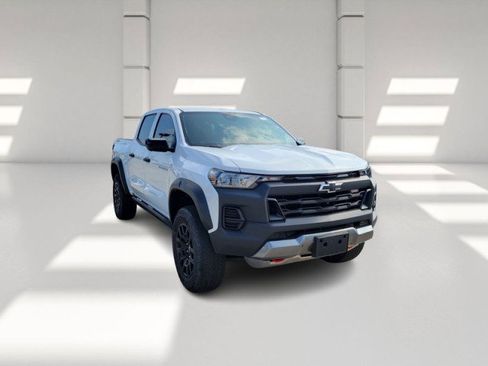 Used 2023 Chevrolet Colorado Trail Boss w/ LPO, Skid Plate Package AWD/4WD image 3