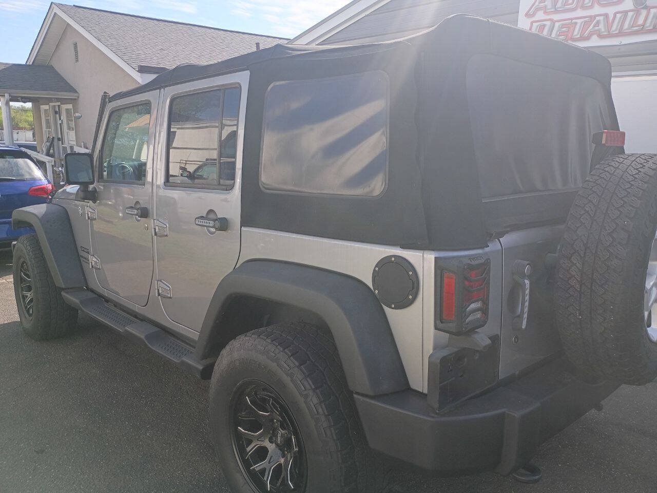 Used 2016 Jeep Wrangler Unlimited Sport w/ Quick Order Package 24S AWD/4WD image 8