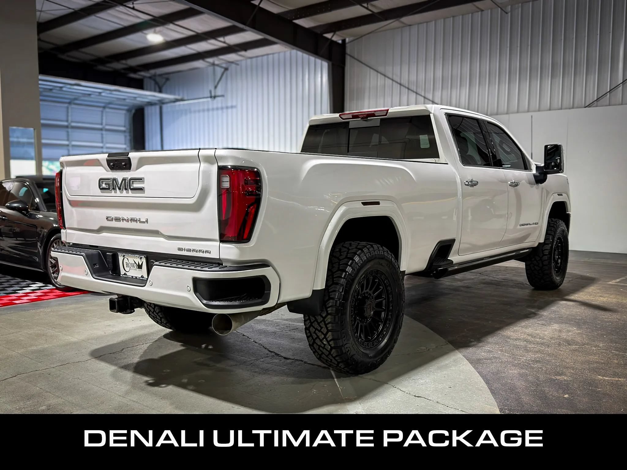 Used 2025 GMC Sierra 3500 Denali Ultimate AWD/4WD image 4
